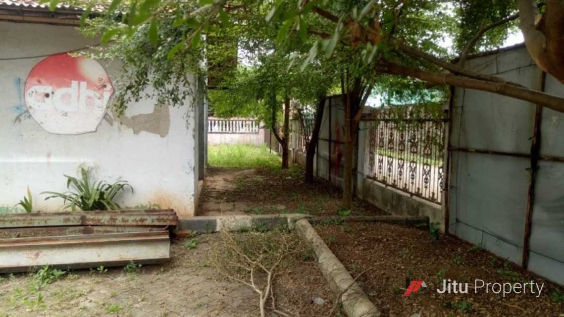 Dijual Tanah Beserta Bangunan Tua Dekat East Gate Grandwisata Tambun