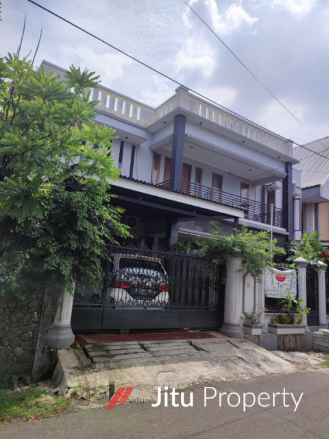 Rumah 2 Lantai Murah ,cocok Untuk Kost Di Cempaka Putih Jakarta Pusat