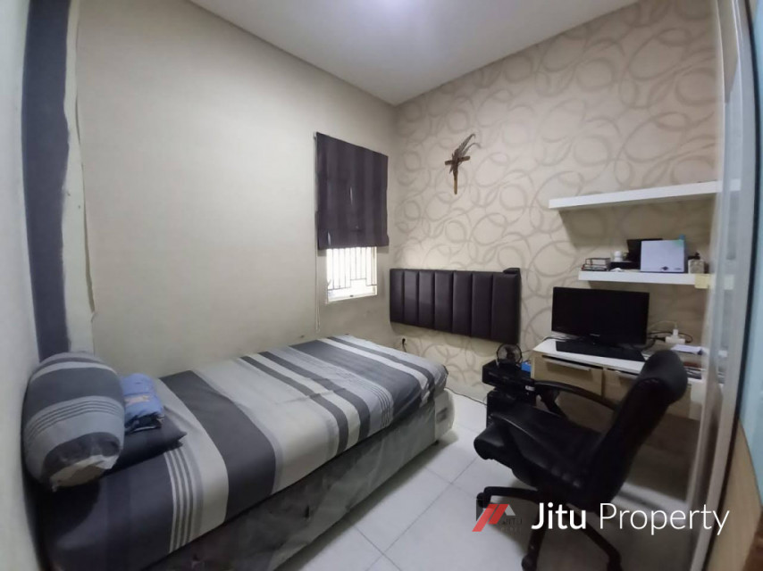 Rumah 3 Lantai Bagus dan Aman di Golf Lake Residence Jakarta Barat