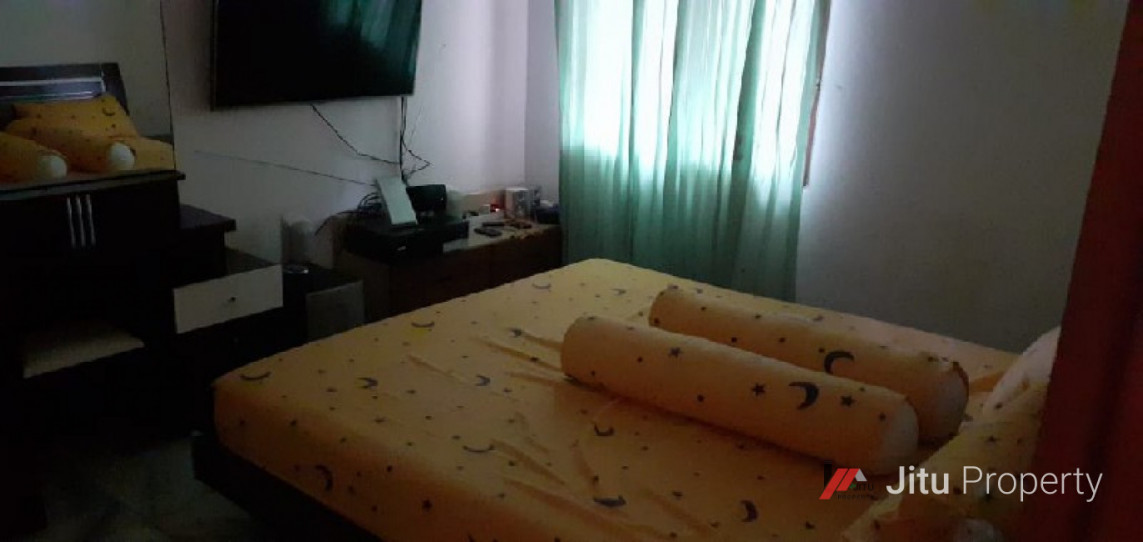 Dijual Rumah Luas tanah 200 m2 Bangunan kurang lbh 250 m. Bintaro