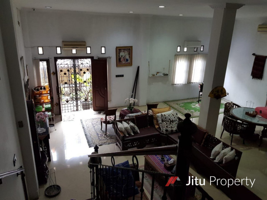 Dijual Rumah Siap Huni 4 Lantai Zona Komersil, Jakarta Timur