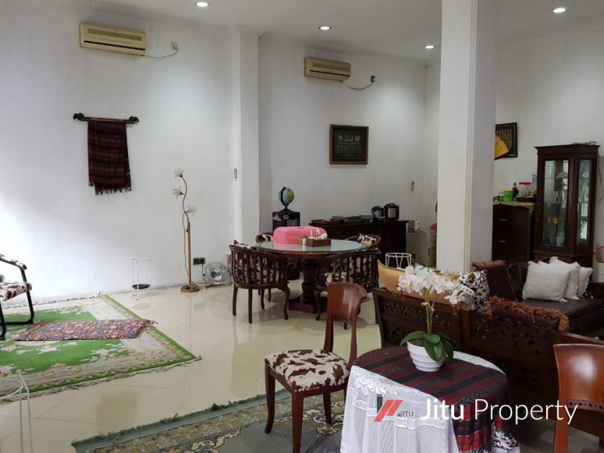 Dijual Rumah Siap Huni 4 Lantai Zona Komersil, Jakarta Timur