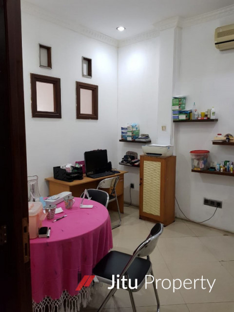 Dijual Rumah Siap Huni 4 Lantai Zona Komersil, Jakarta Timur