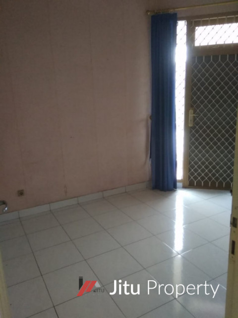 Dijual rumah daerah cakung jakarta timur. Taman Modern