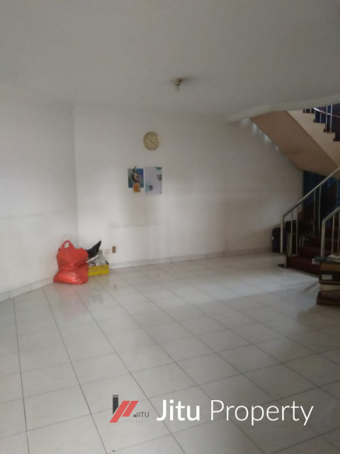 Dijual rumah daerah cakung jakarta timur. Taman Modern