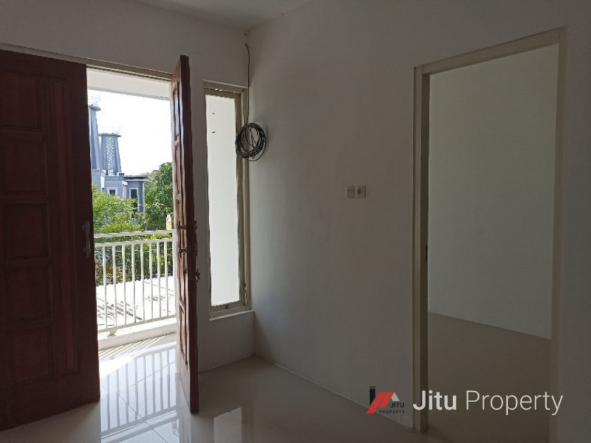 Rumah 2 lantai modern minimalis baru dan siap huni