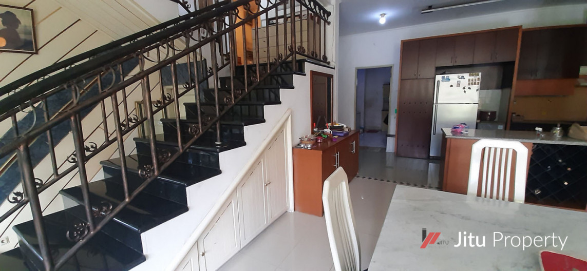 Dijual Rumah Gaya American Classic Di Setiabudi Regency Bandung