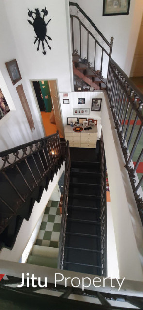 Dijual Rumah Gaya American Classic Di Setiabudi Regency Bandung