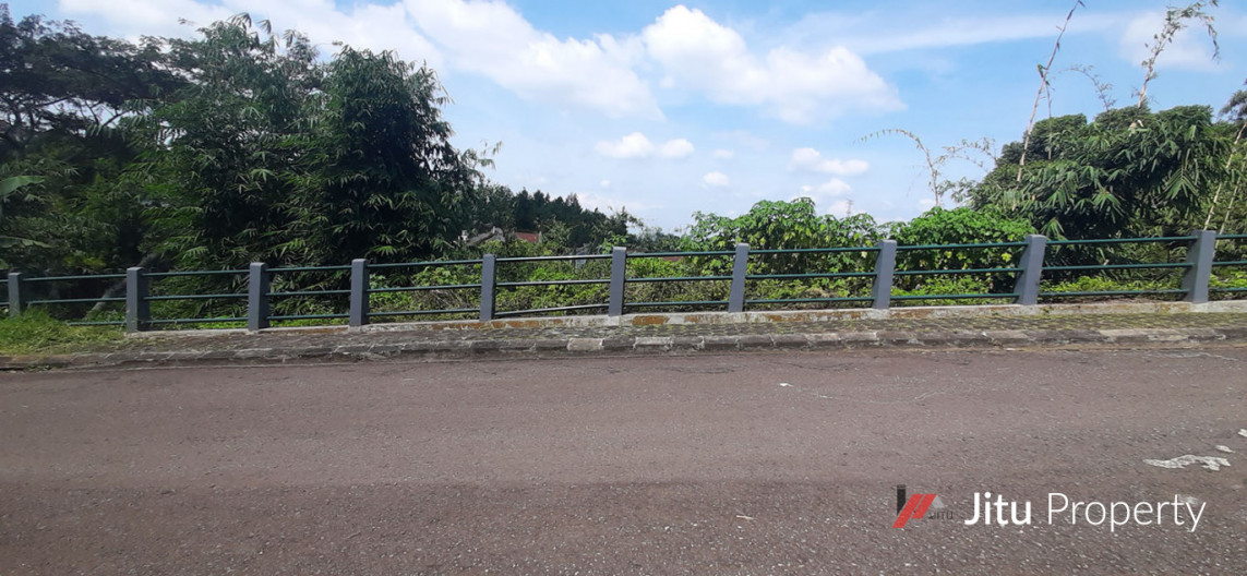 Dijual Rumah Gaya American Classic Di Setiabudi Regency Bandung