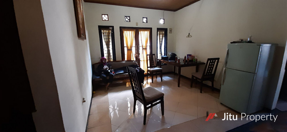 KOST-KOSTAN 11 KAMAR DI SAYANG JATINANGOR KAB SUMEDANG