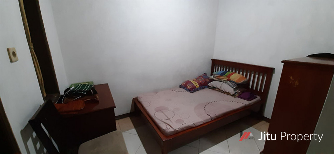 KOST-KOSTAN 11 KAMAR DI SAYANG JATINANGOR KAB SUMEDANG
