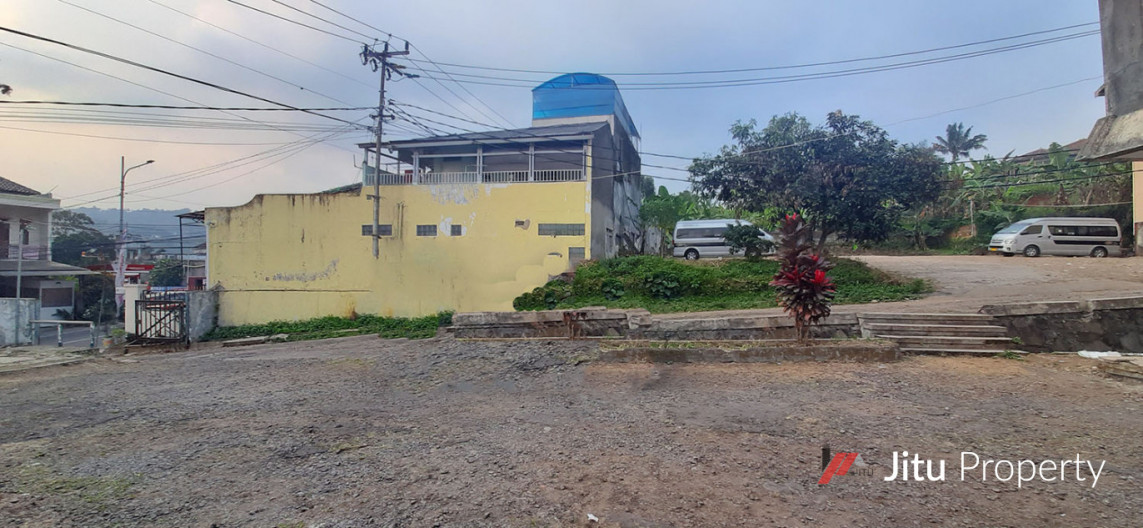 Dijual Gudang Hitung Tanah Di Jalan Ir.h. Juanda (Dago) Bandung