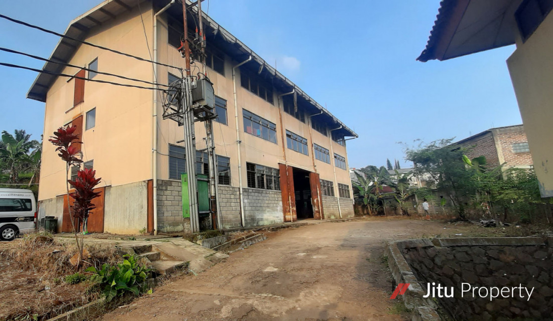 Dijual Gudang Hitung Tanah Di Jalan Ir.h. Juanda (Dago) Bandung