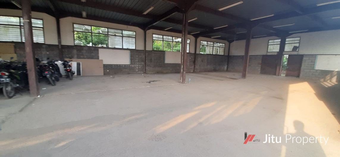 Dijual Gudang Hitung Tanah Di Jalan Ir.h. Juanda (Dago) Bandung
