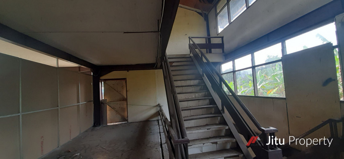 Dijual Gudang Hitung Tanah Di Jalan Ir.h. Juanda (Dago) Bandung
