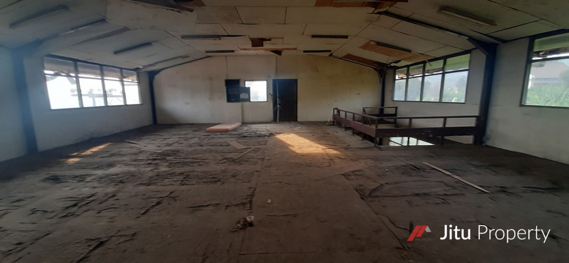 Dijual Gudang Hitung Tanah Di Jalan Ir.h. Juanda (Dago) Bandung
