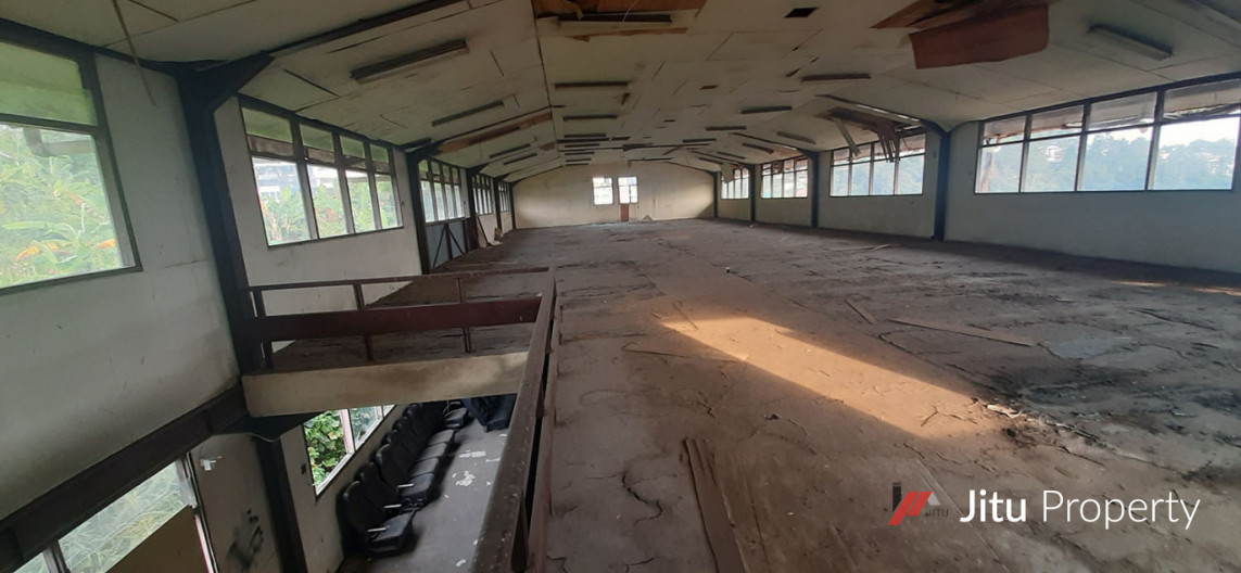 Dijual Gudang Hitung Tanah Di Jalan Ir.h. Juanda (Dago) Bandung