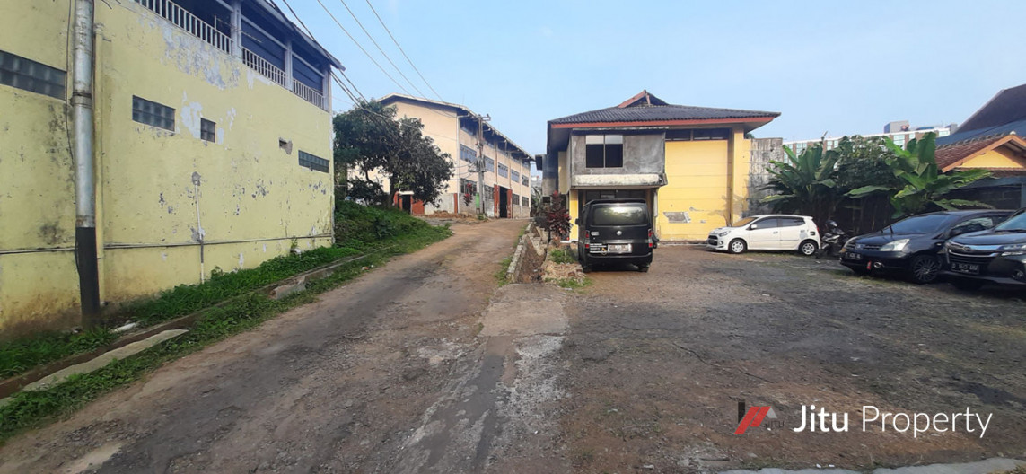 Dijual Gudang Hitung Tanah Di Jalan Ir.h. Juanda (Dago) Bandung
