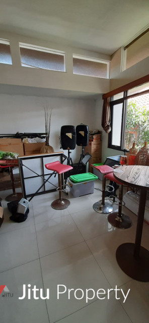 Dijual Rumah Tiga Lantai Di Jalan Awi Ligar Raya Bandung