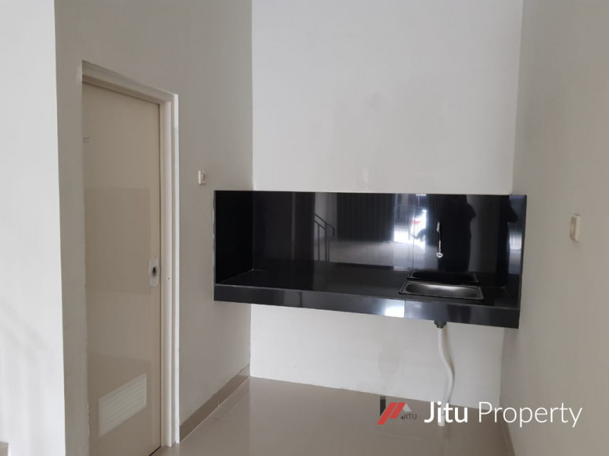 Ruko dijual lokasi strategis di Kelapa Dua, Tangerang