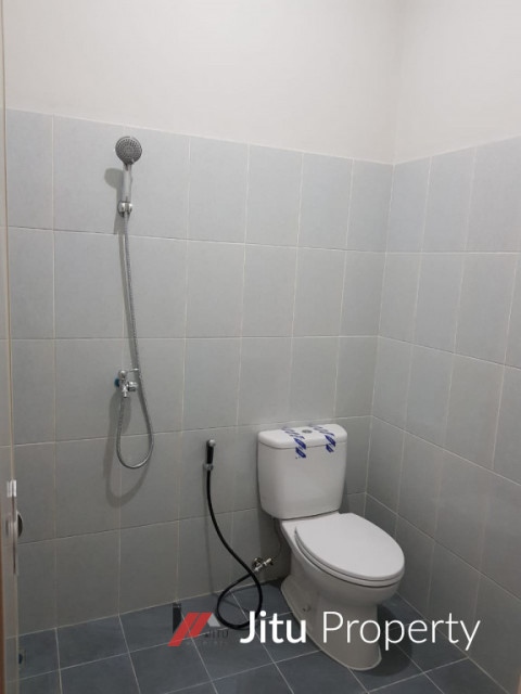 Ruko dijual lokasi strategis di Kelapa Dua, Tangerang