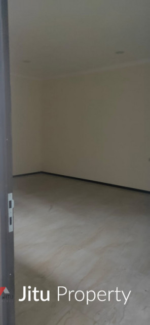 Dijual Gudang Siap Pakai Strategis di Cakung Jakarta Timur