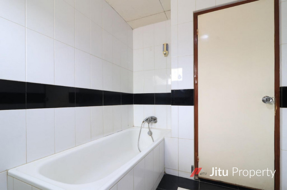 Dijual hotel prapanca kebayoran baru Jakarta Selatan SHM