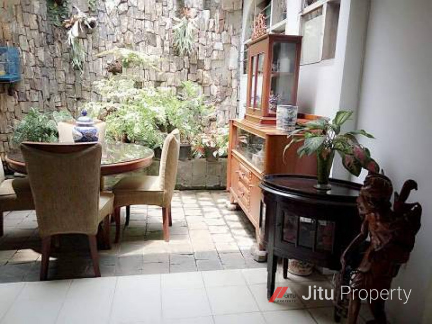 Rumah Dijual Kondisi Asri Lokasi Strategis Di Tebet, Jakarta Selatan