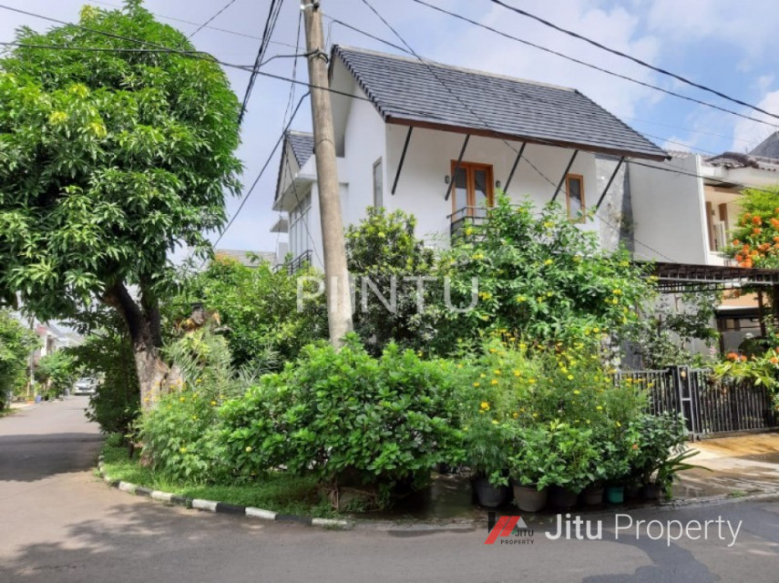 Dijual Rumah Asri Dan Nyaman Di Bumi Bintaro Permai Jakarta Selatan