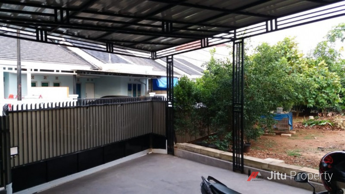 Rumah Dijual Dengan Halaman Yang Luas Di Kawasan Strategis Karawaci