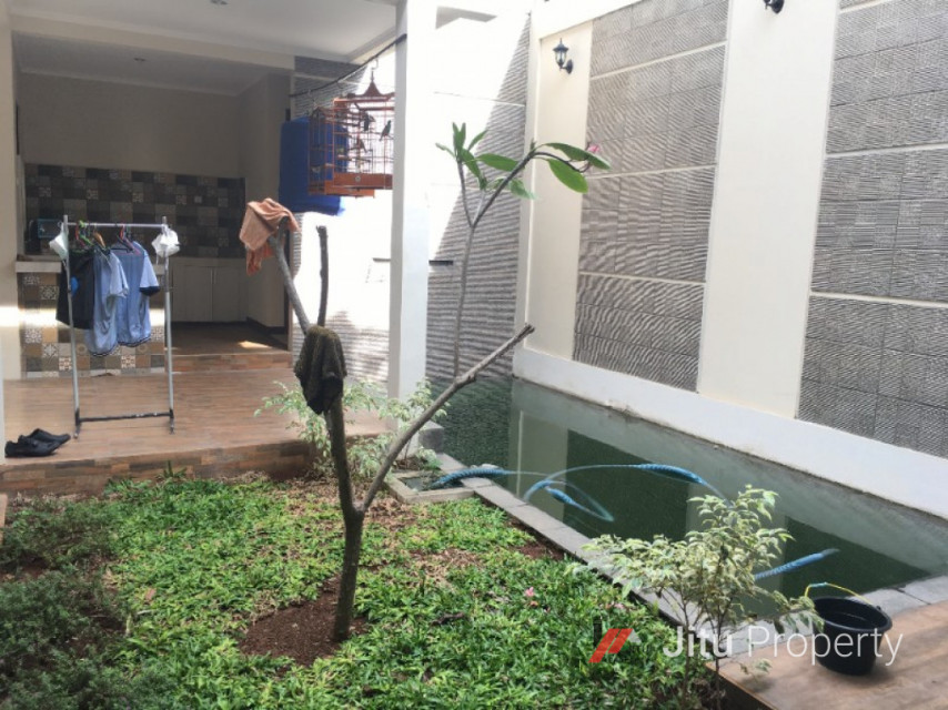 Rumah Dijual Jl. Laut Sulawesi KAV Dekat Toll Becakayu, Jatiwaringin