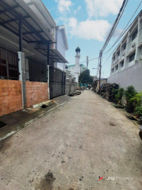 Dijual Rumah 2 Lantai Di Jelambar Wijaya Kusuma Jakarta Barat SHM