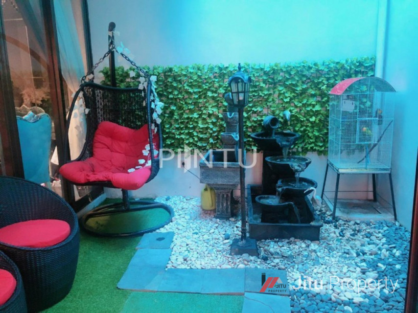 Dijual Rumah Strategis Taman Pasadenia Pulomas, Pulo Gadung