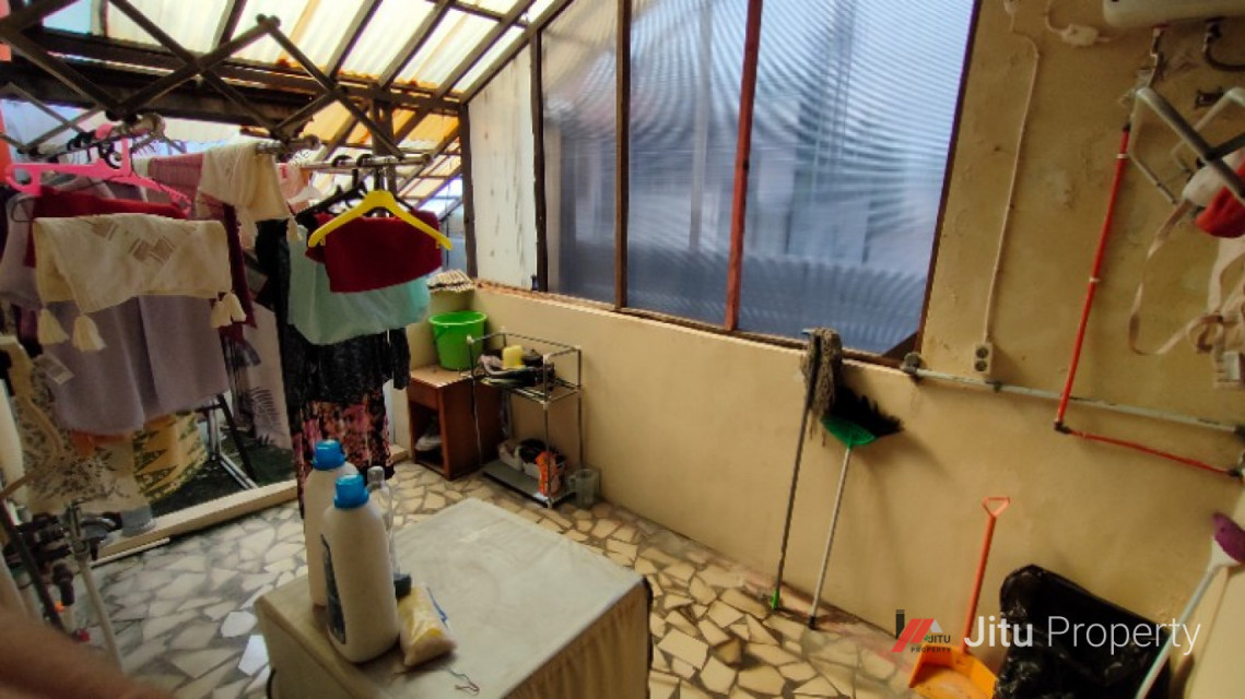 Dijual Rumah Siap Huni! Harga Nego! Di Cinere, Depok