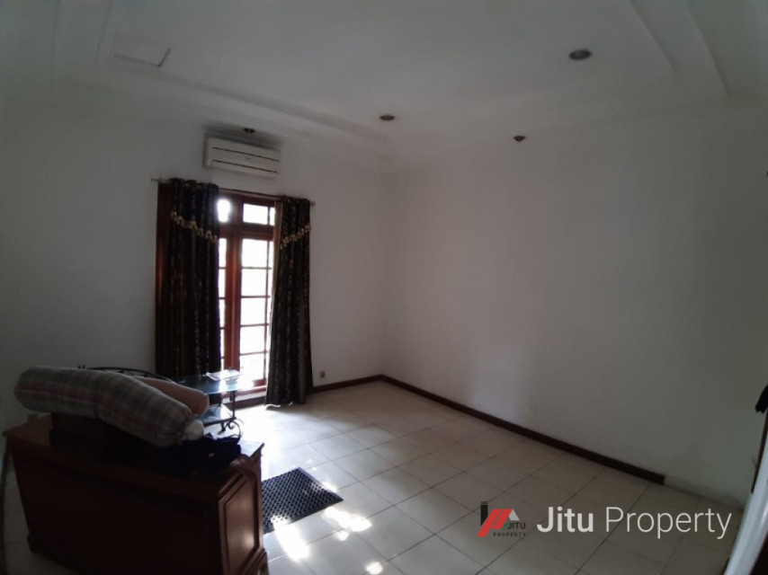 Dijual Rumah Perumahan Taman Rempoa Indah, Tangerang Selatan