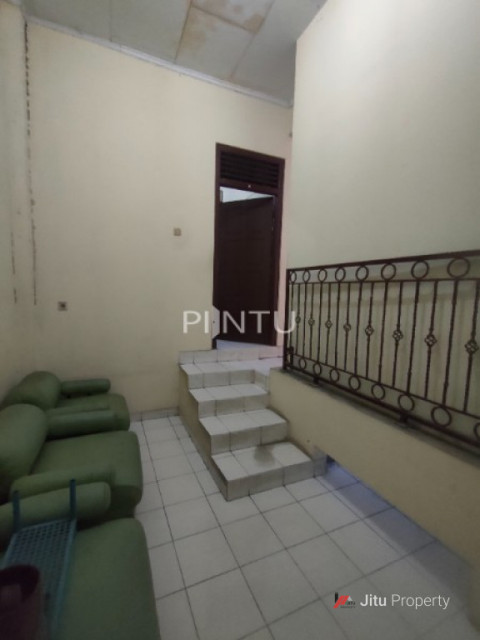 Dijual Cepat Rumah Atau Kost-kost An! Harga Nego!!