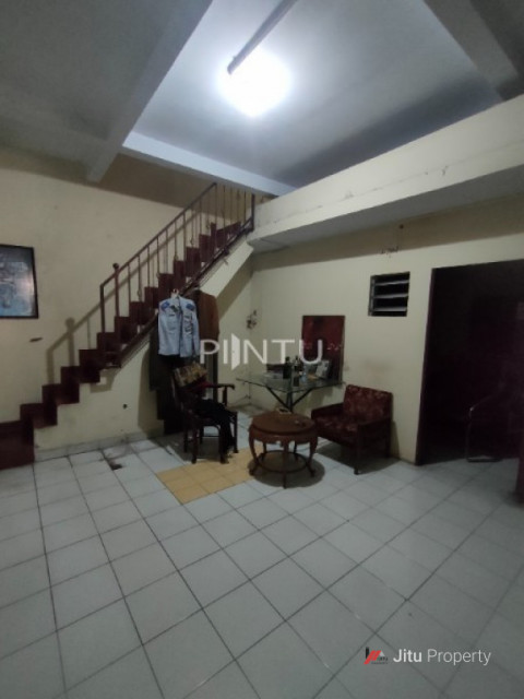 Dijual Cepat Rumah Atau Kost-kost An! Harga Nego!!