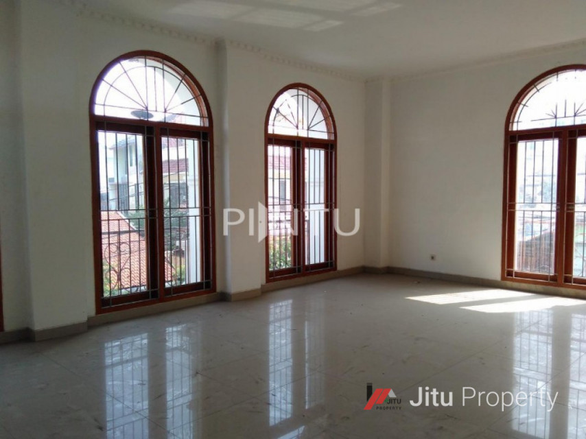 Ruko Dijual Kondisi Masih Mulus Dan Bagus Lokasi Yang Strategis