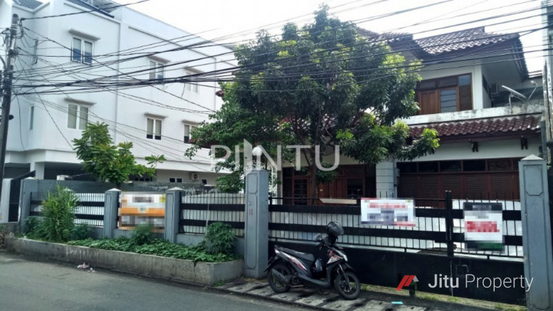 Rumah Dijual Ukuran Luas Dan Berlokasi Strategis Di Cipete