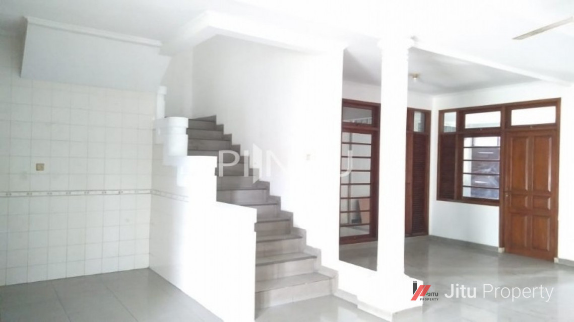 Rumah Dijual Ukuran Luas Dan Berlokasi Strategis Di Cipete