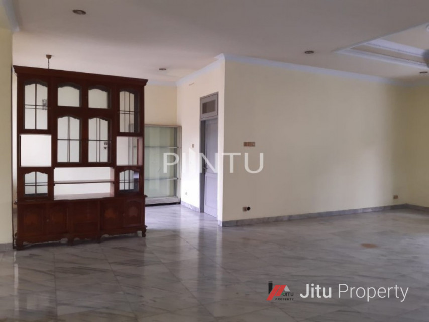 Rumah Dijual Mewah Desain Classic Berlokasi Strategis Di Pesanggrahan