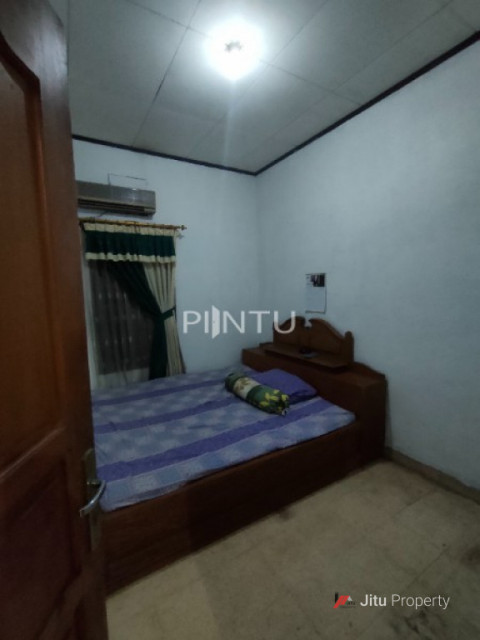 Rumah Dijual Dengan Paviliun Strategis Di Cipayung, Jakarta Timur