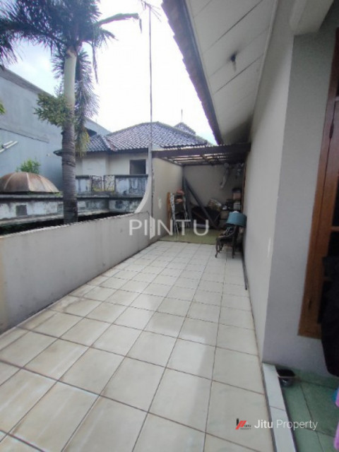 Rumah Dijual Dengan Paviliun Strategis Di Cipayung, Jakarta Timur