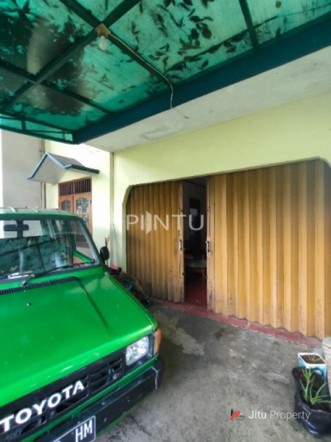 Rumah Dijual Dengan Paviliun Strategis Di Cipayung, Jakarta Timur