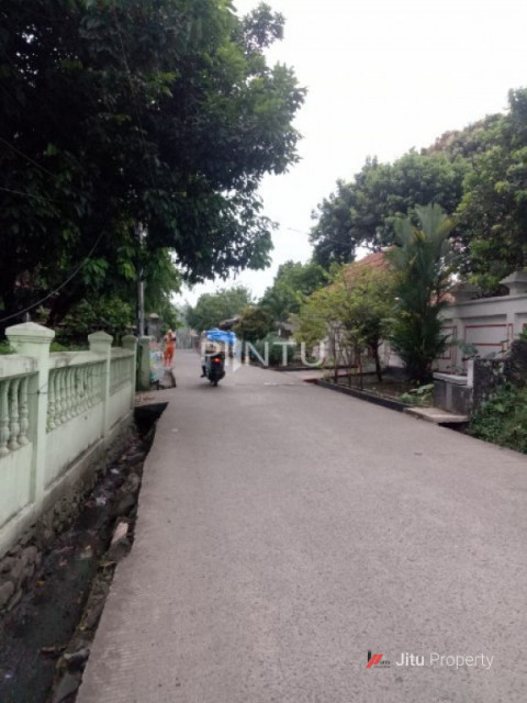 Rumah Dijual Dengan Paviliun Strategis Di Cipayung, Jakarta Timur