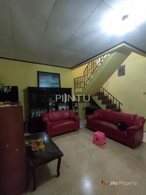 Rumah Dijual Dengan Paviliun Strategis Di Cipayung, Jakarta Timur