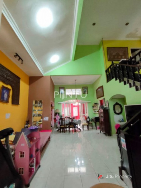 Rumah Dijual Dengan Kondisi Nyaman Berlokasi Di Cipondoh, Tangerang