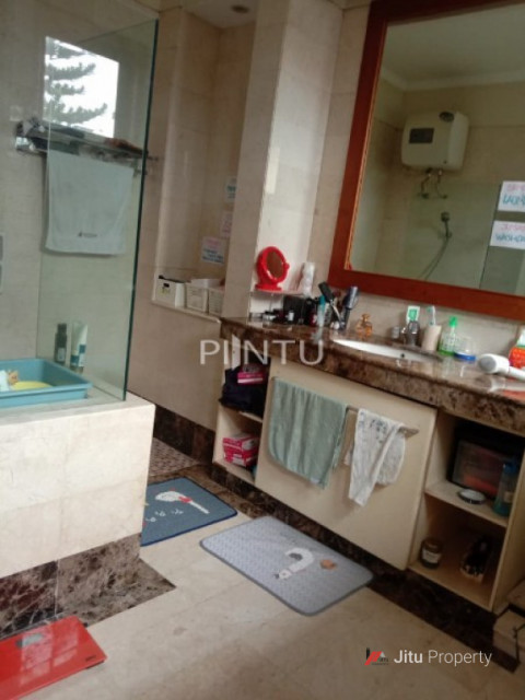 Rumah Dijual Mewah Dan Strategis Di Pangkalan Jati, Cinere Depok
