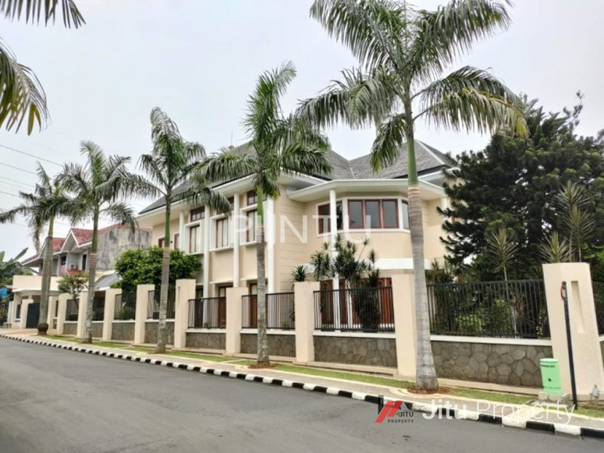 Rumah Dijual Mewah Dan Strategis Di Pangkalan Jati, Cinere Depok