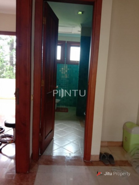 Rumah Dijual Mewah Dan Strategis Di Pangkalan Jati, Cinere Depok
